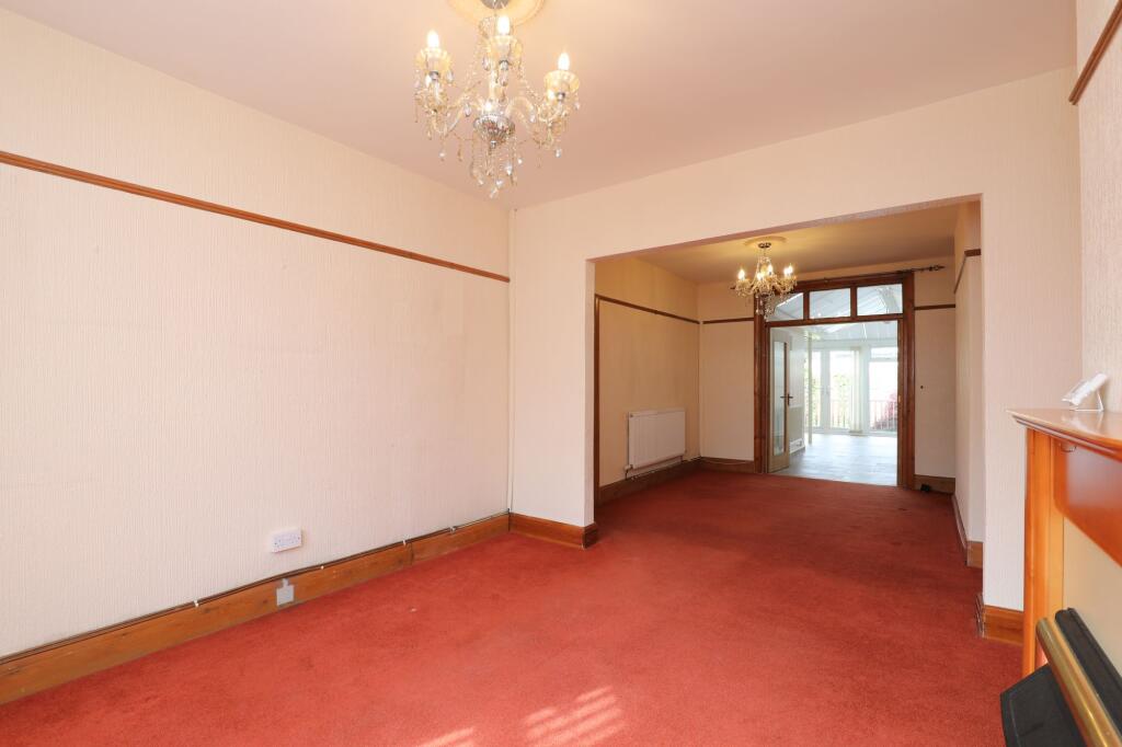 Vernon Road, Porthcawl, CF36 - Image 2