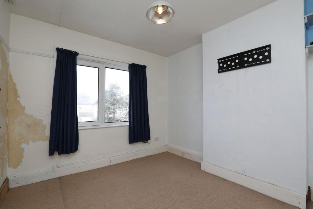 Vernon Road, Porthcawl, CF36 - Image 24