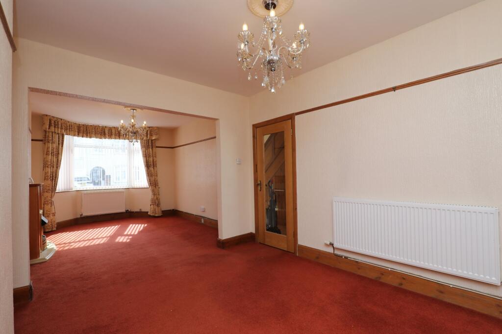 Vernon Road, Porthcawl, CF36 - Image 8