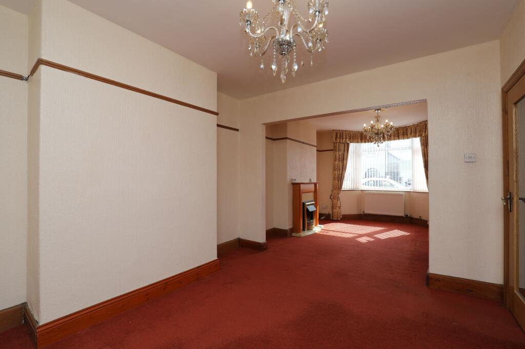 Vernon Road, Porthcawl, CF36 - Image 9