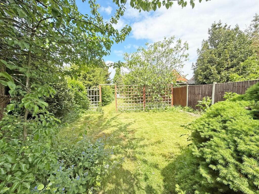 Staines Road West, Ashford - Image 4