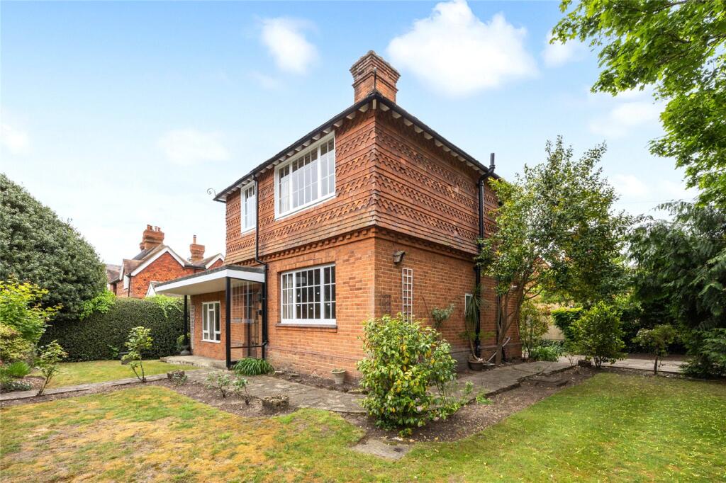 St. Georges Road, Weybridge, Surrey, KT13 - Image 13