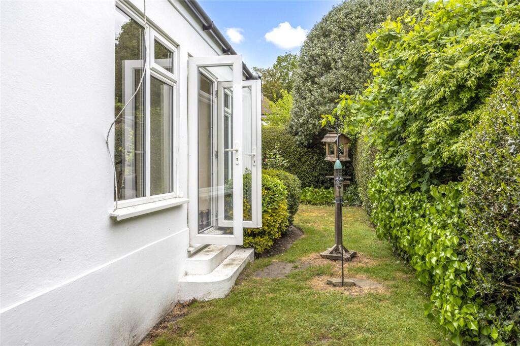 St. Georges Road, Weybridge, Surrey, KT13 - Image 7