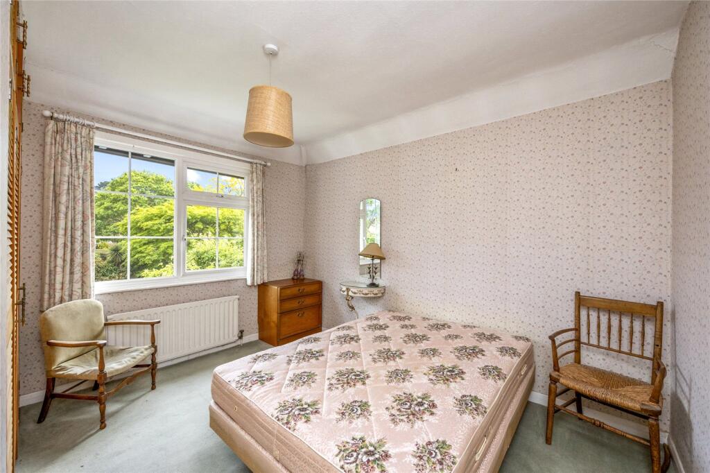 St. Georges Road, Weybridge, Surrey, KT13 - Image 8