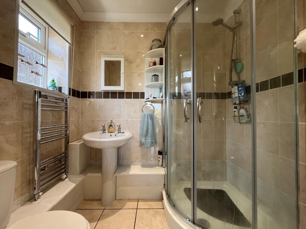 Somerset Avenue, Luton, Bedfordshire, LU2 0PJ - Image 7