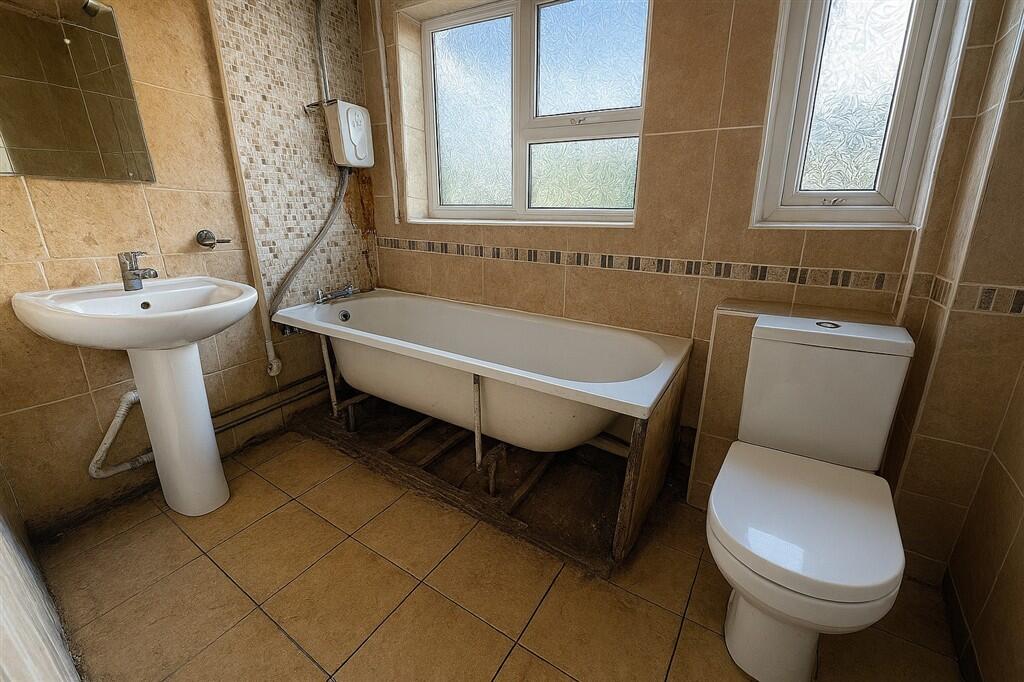 Whalley Close, Milnrow, ROCHDALE - Image 10