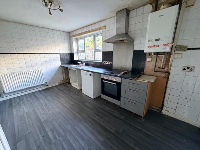 Whalley Close, Milnrow, ROCHDALE - Image 5