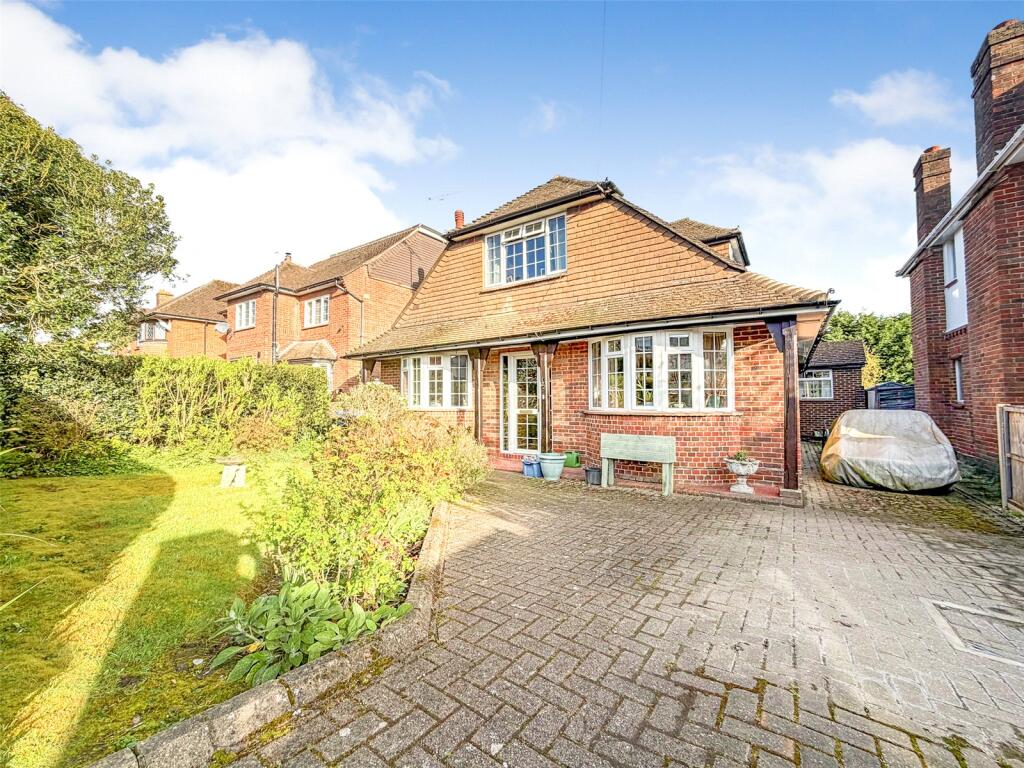 View property at Cranmore Gardens, Aldershot, Hampshire, GU11
