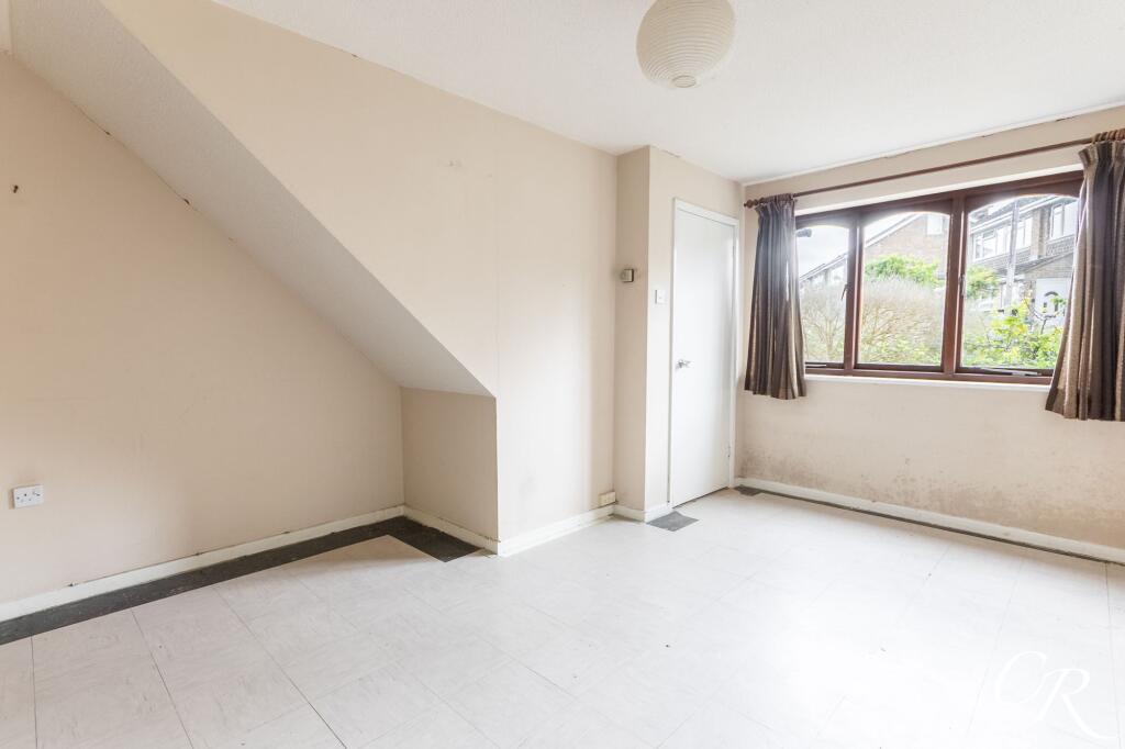 Springfield Close, The Reddings - Image 3