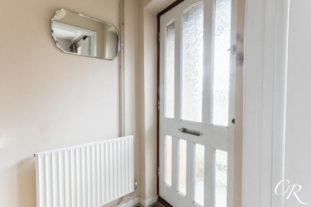 Springfield Close, The Reddings - Image 5