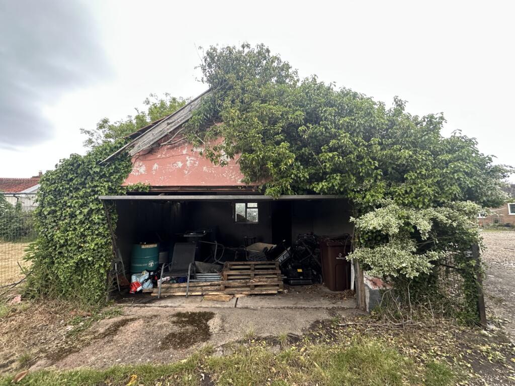 Pear Tree Cottage, Garboldisham Road, East Harling, Norwich, Norfolk NR16 2PT - Image 16