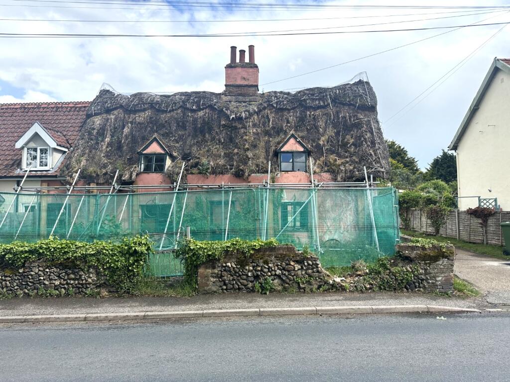 Pear Tree Cottage, Garboldisham Road, East Harling, Norwich, Norfolk NR16 2PT - Image 19