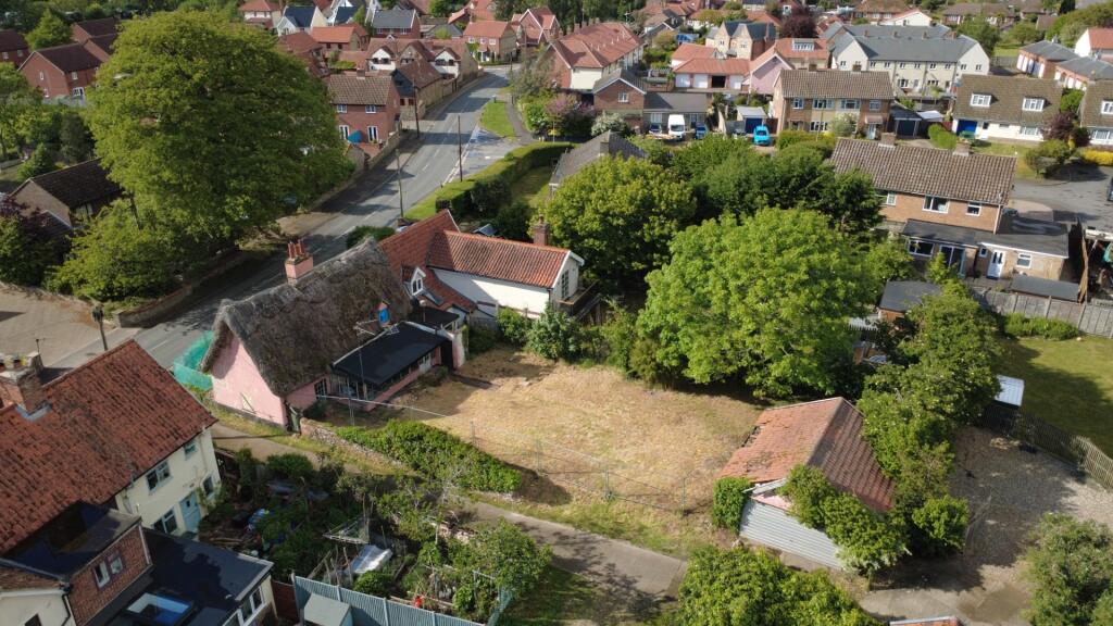Pear Tree Cottage, Garboldisham Road, East Harling, Norwich, Norfolk NR16 2PT - Image 5