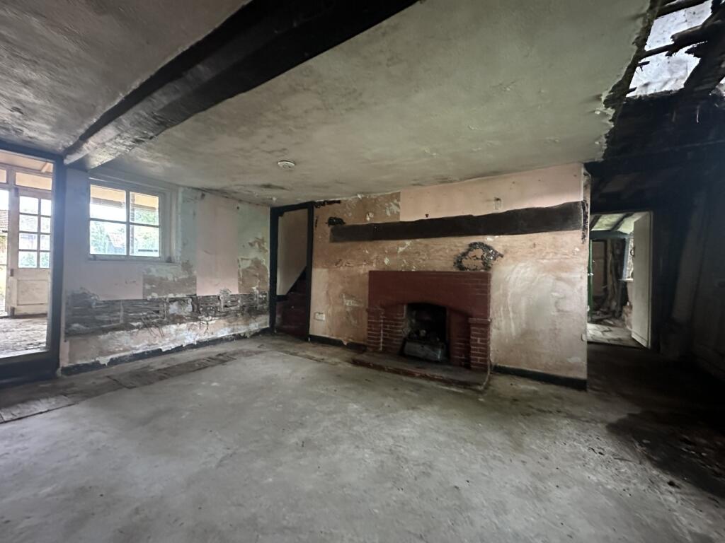 Pear Tree Cottage, Garboldisham Road, East Harling, Norwich, Norfolk NR16 2PT - Image 9
