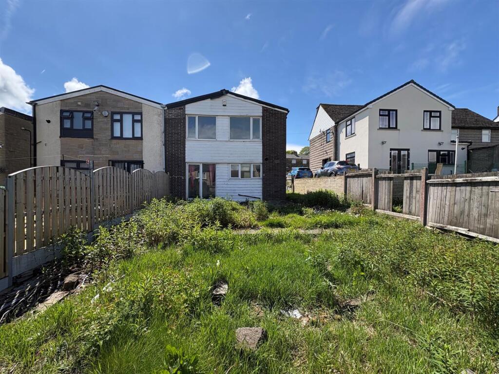 View property at Moor End Road, Halifax