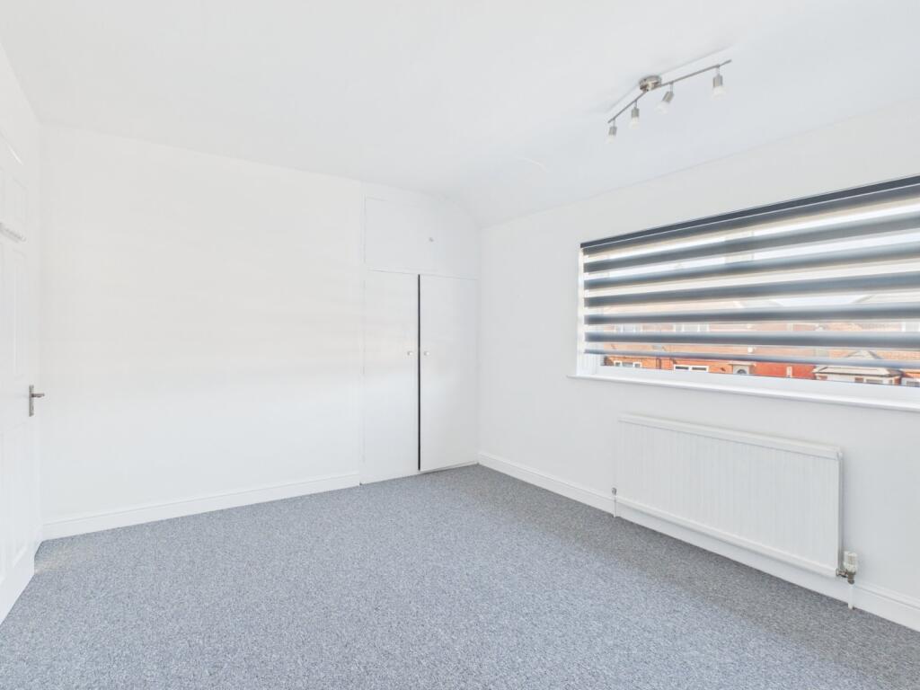 Norfolk Avenue, Slough, Berkshire, SL1 - Image 7