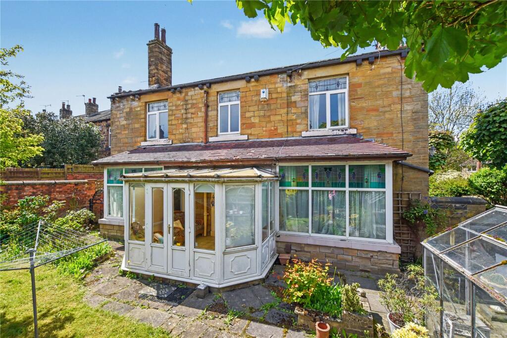 View property at Street Lane, Gildersome, Morley, Leeds