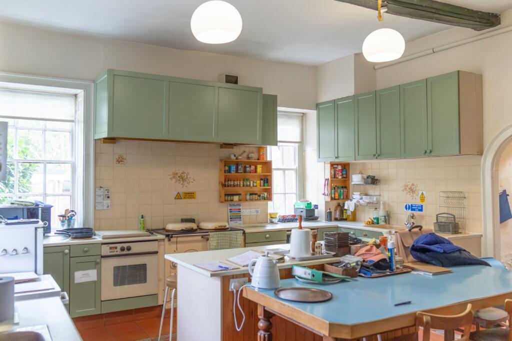 Mangreen Hall North, Mangreen, Swardeston, Norwich, Norfolk NR14 8DD - Image 12