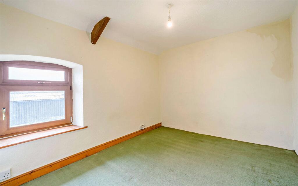 Pandy Lane, Nr Ystrad Mynach, Caerphilly, CF82 - Image 12