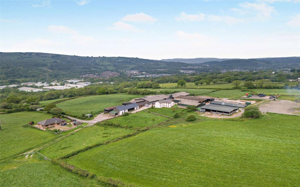 Pandy Lane, Nr Ystrad Mynach, Caerphilly, CF82 - Image 2