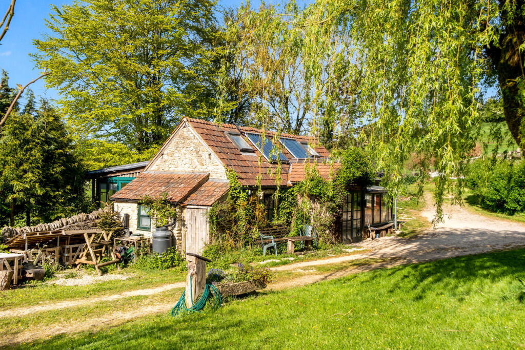 Hay Lane, Horsley, GL6 - Image 15