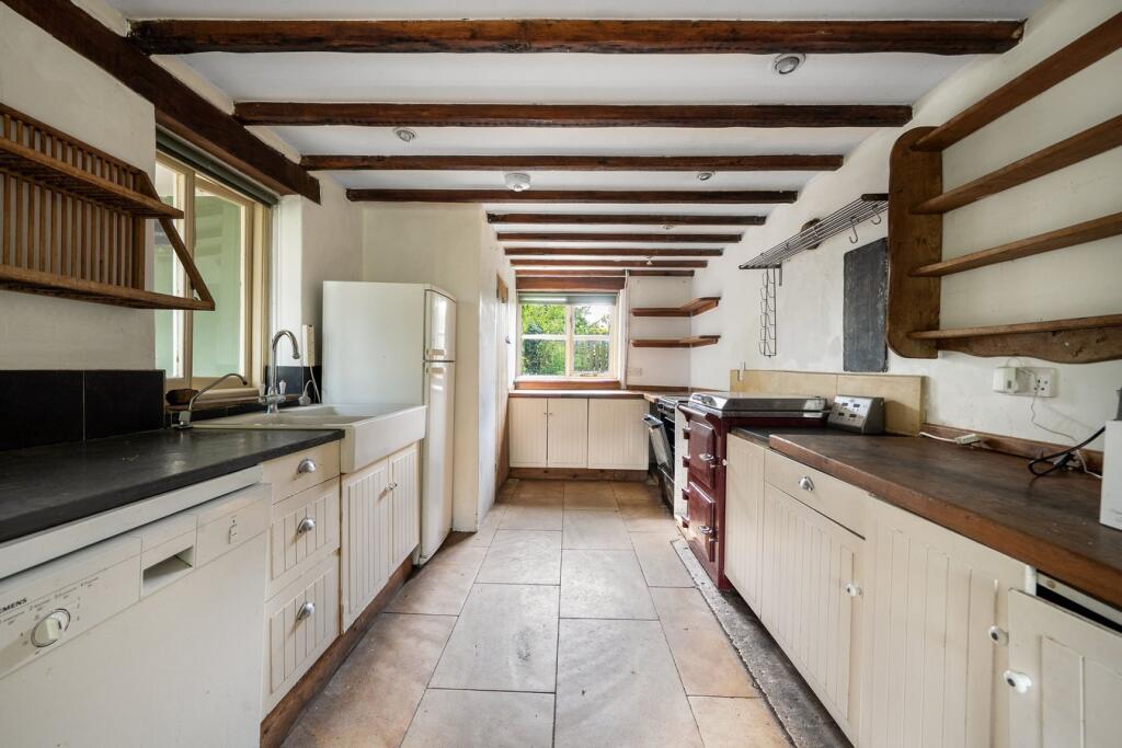 Hay Lane, Horsley, GL6 - Image 4