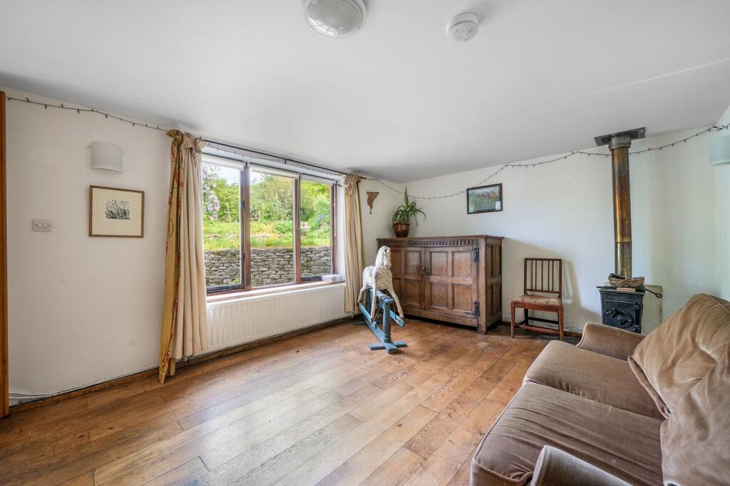 Hay Lane, Horsley, GL6 - Image 6
