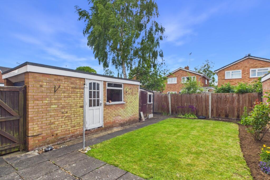 Camberton Road, Linslade, LU7 - Image 2