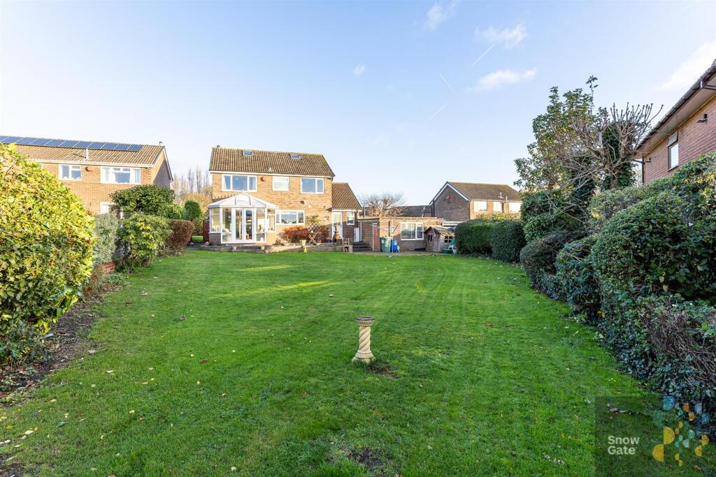Lodge Drive, Mirfield - Image 2