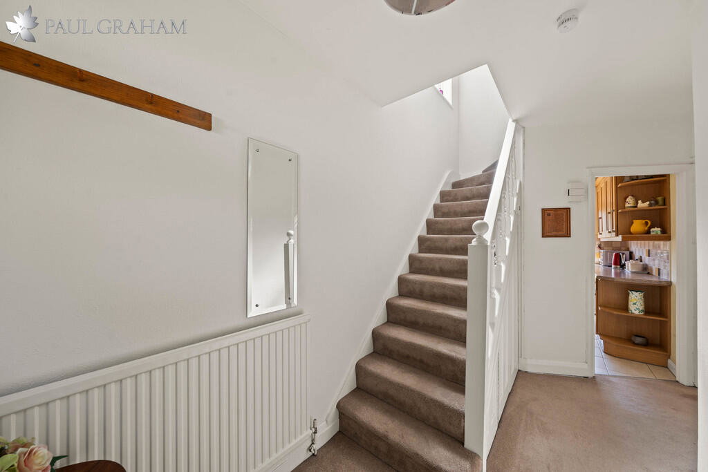 London Road, Wallington - Image 11