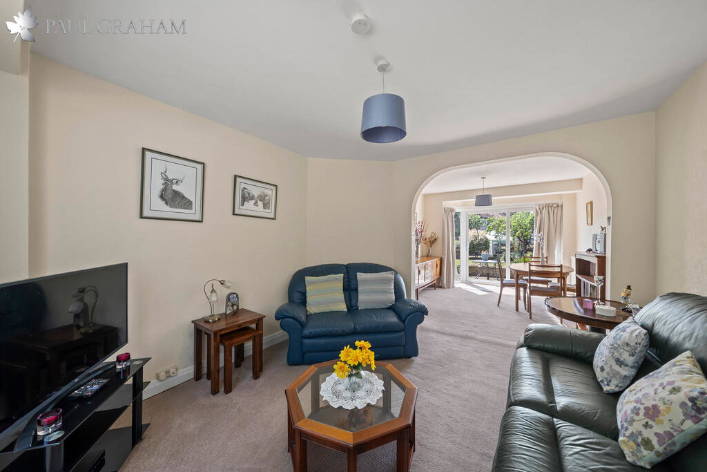 London Road, Wallington - Image 15