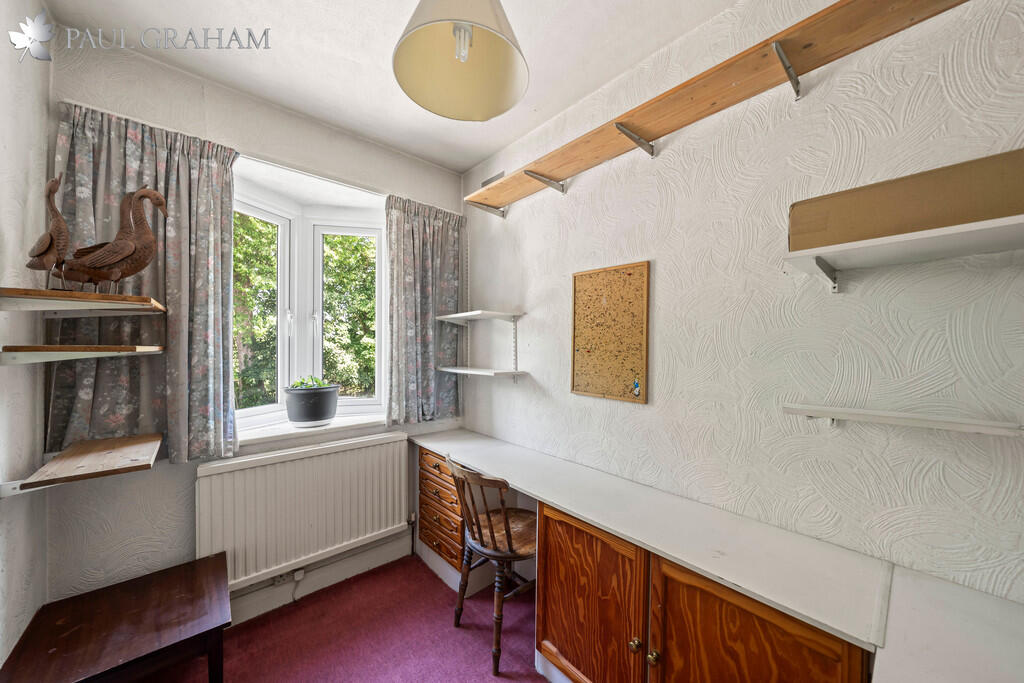 London Road, Wallington - Image 8