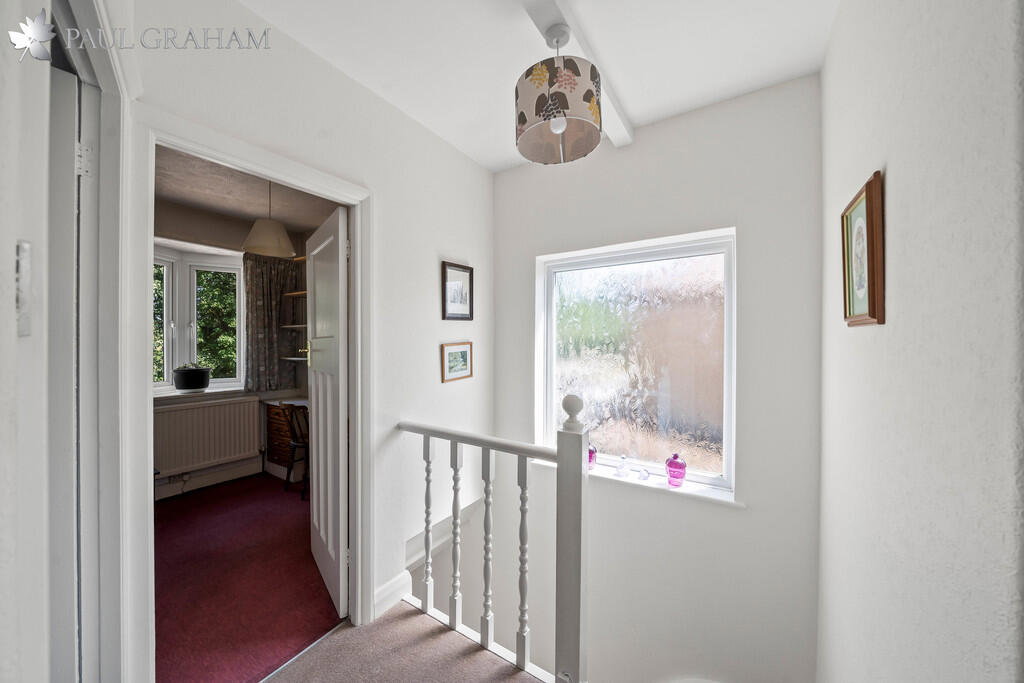 London Road, Wallington - Image 9