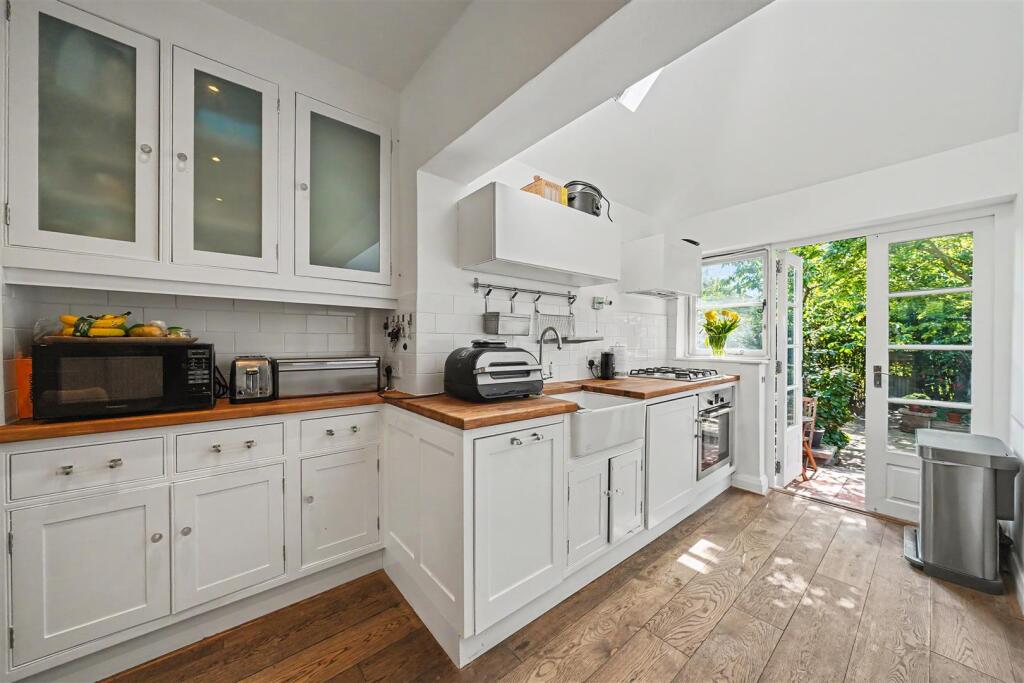 Creswick Walk, London, NW11 - Image 4