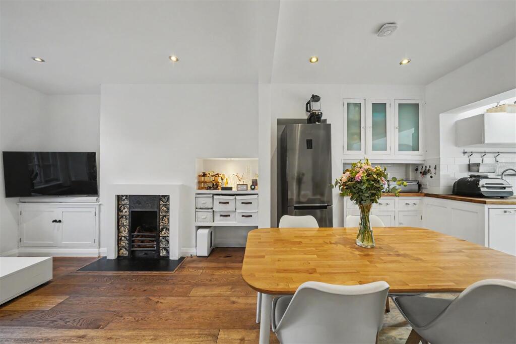 Creswick Walk, London, NW11 - Image 7