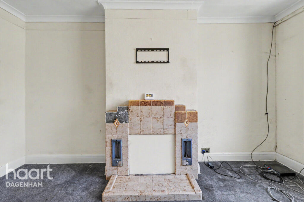 74 Review Road, Dagenham RM10 9DH - Image 7