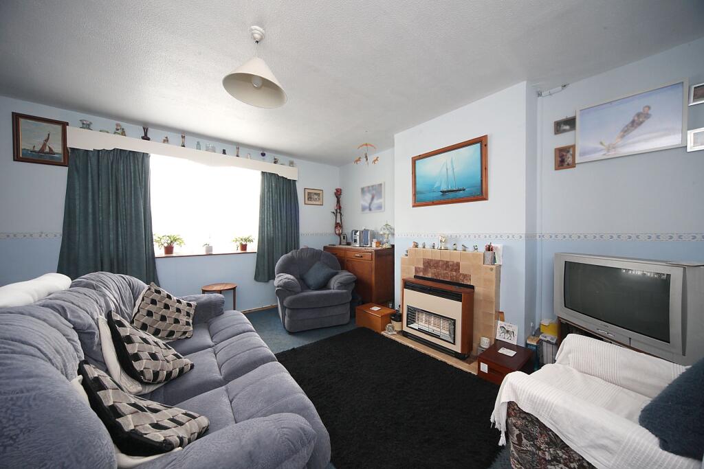 Overfield Road, Luton - Image 2