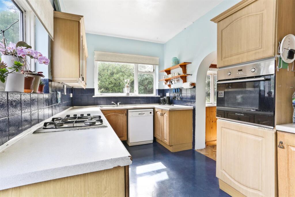 Cornwall Road, Cheam - Image 7