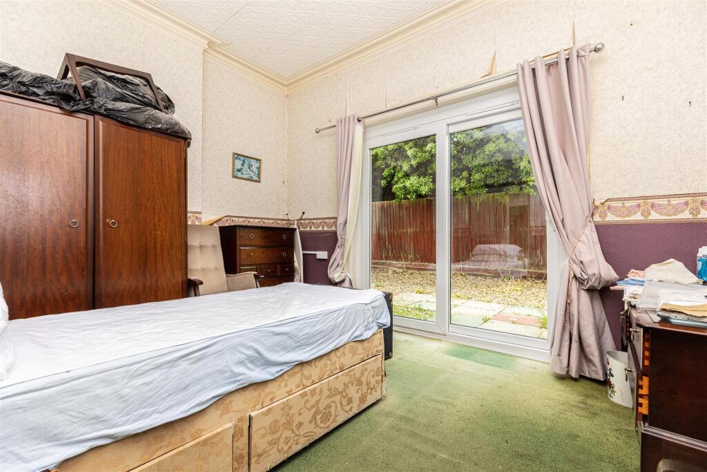 Garden Flat, Stourwood Avenue, Southbourne BH6 3PN - Image 7