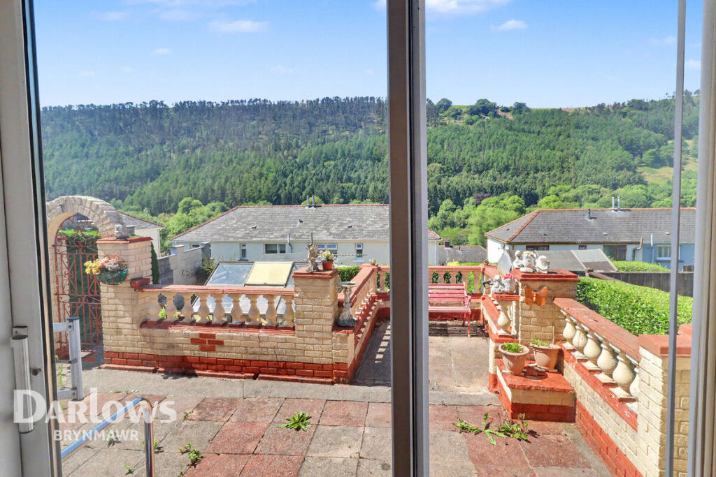 Rose Heyworth Road, Abertillery - Image 3