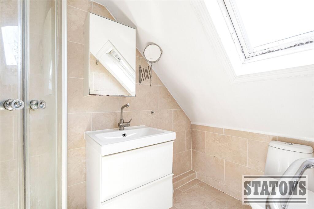 Hutton Grove, Woodside Park, London, N12 - Image 10