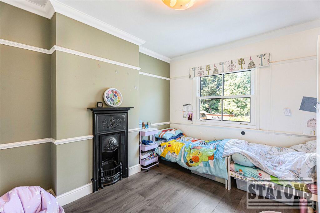 Hutton Grove, Woodside Park, London, N12 - Image 12