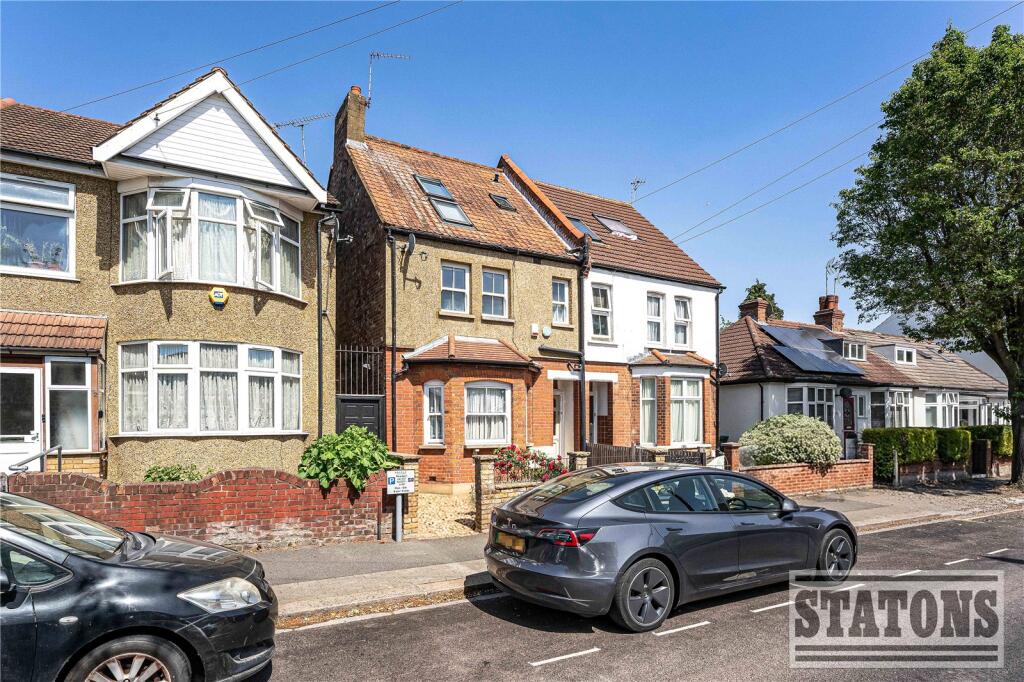 Hutton Grove, Woodside Park, London, N12 - Image 22