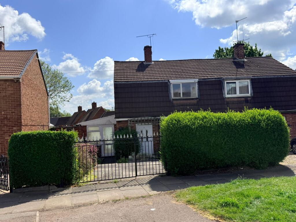View property at Garnett Crescent, Leicester, LE2