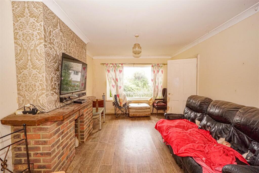Fairstone Close, Hastings - Image 2