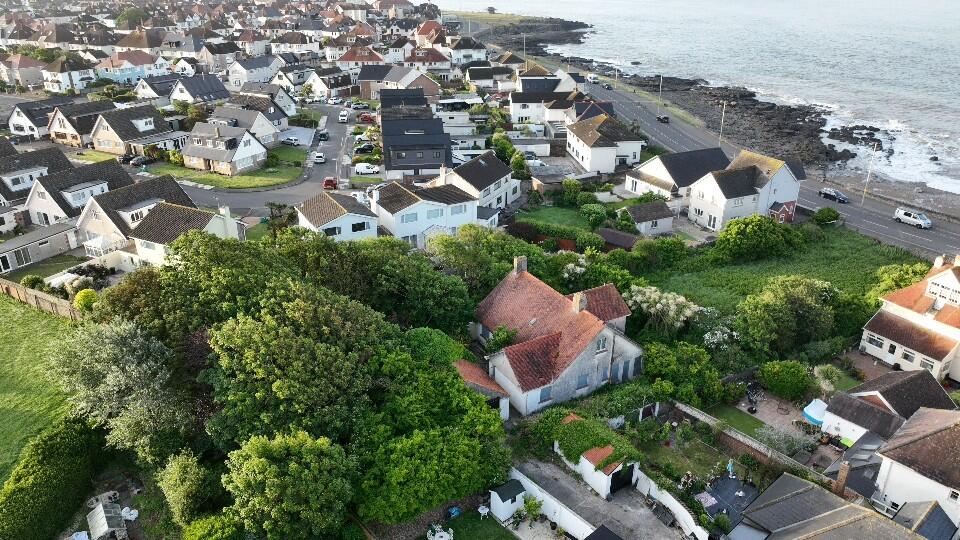 Brampton House, 32 West Drive, Porthcawl, Mid Glamorgan CF36 3HS - Image 7