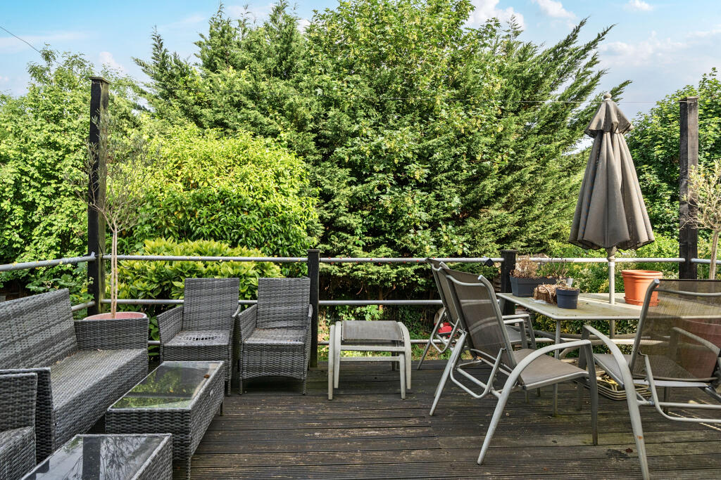 Ridgeview Road, Whetstone, N20 - Image 13