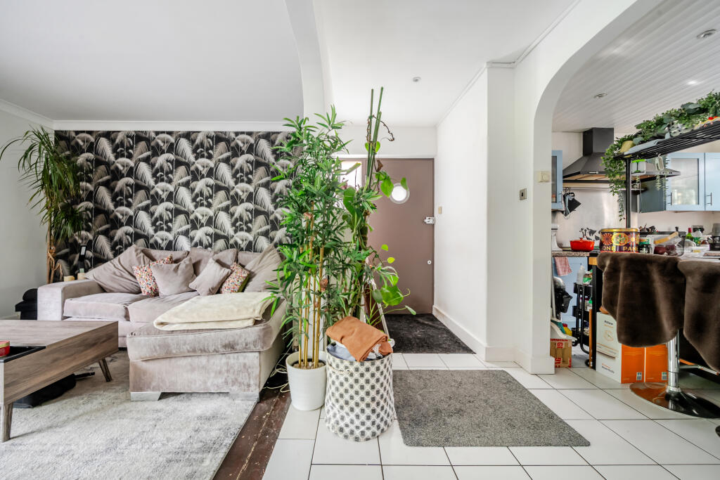 Ridgeview Road, Whetstone, N20 - Image 4