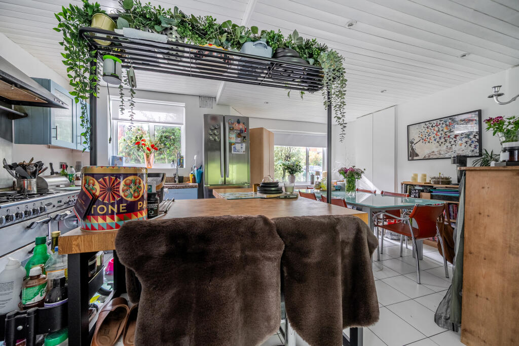 Ridgeview Road, Whetstone, N20 - Image 6