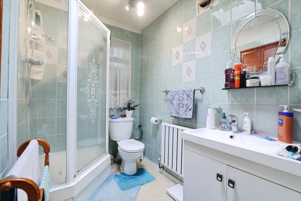 Lowfield Road, London, W3 - Image 18